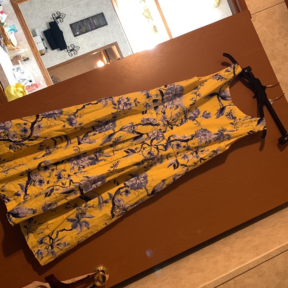 Dress - Picture 4 of 5